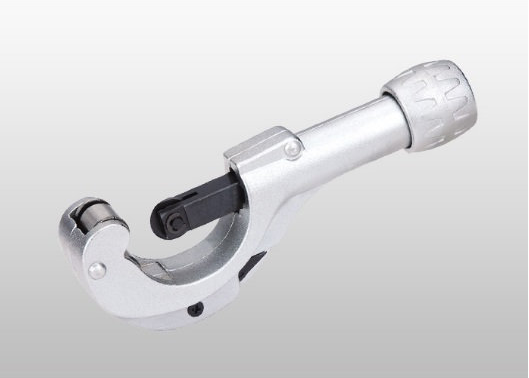 DSZH Heavy Duty Tube Cutter for 1/8″ to 1-3/8″ O.D. CT-105